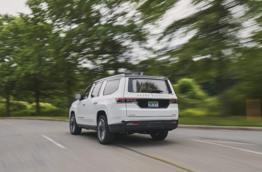 2022 Jeep Grand Wagoneer Tested: The Big Body Comes Back