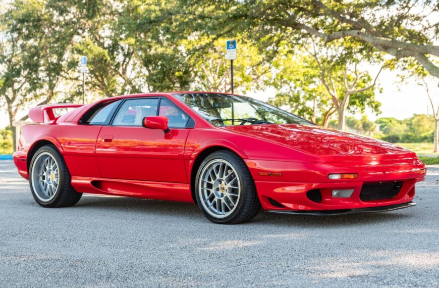 This Week’s Auction Find: 1998 Lotus Esprit