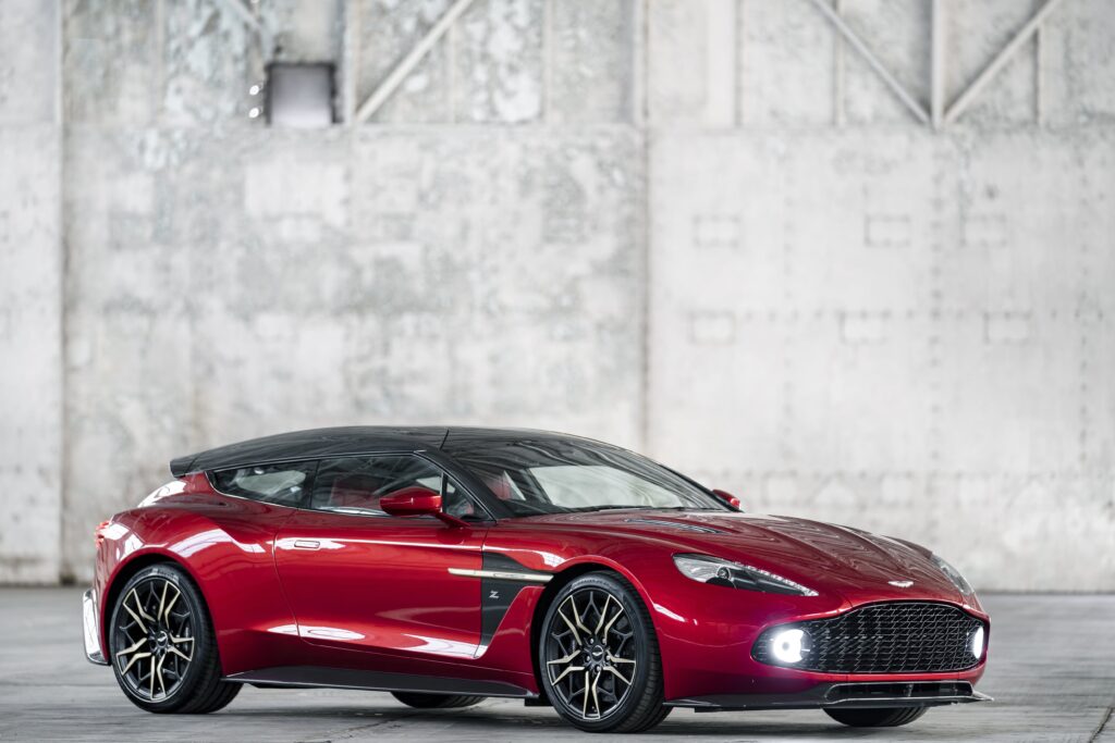 Aston Martin Zagato Shooting Brake '19 Front Passenger 3/4